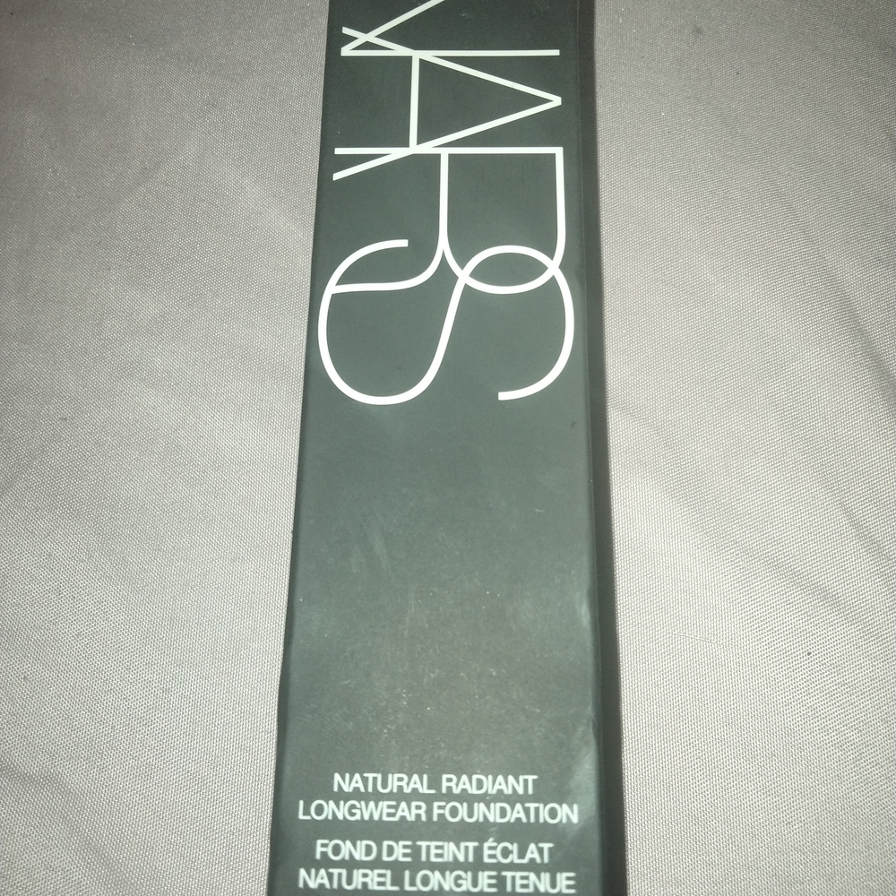NARS Dark 5 Zambie Foundation in Sleek Black